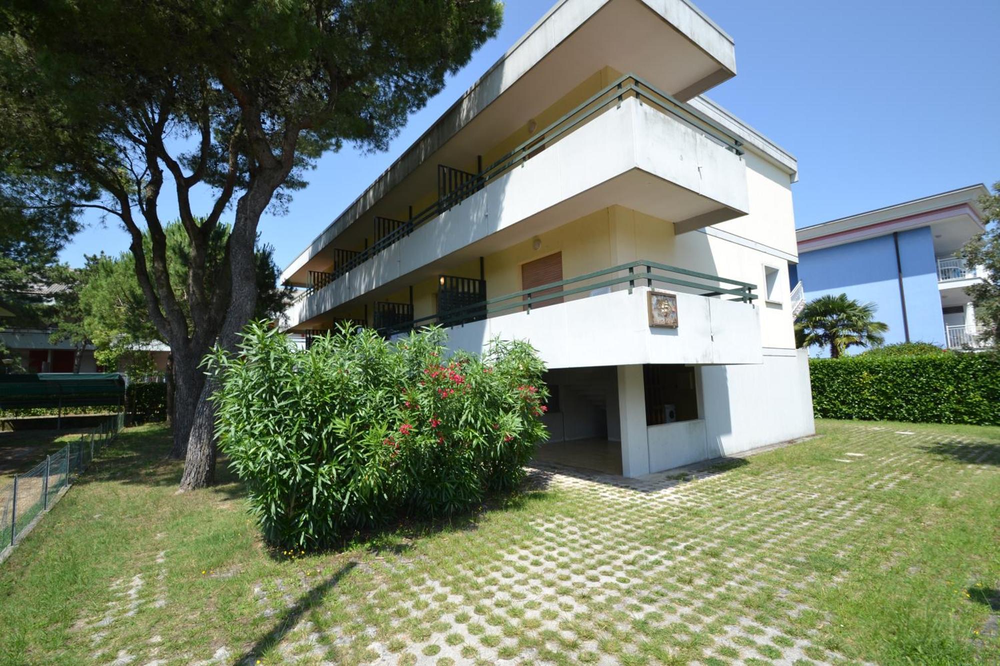 Isotta Apartment Bibione Exterior photo